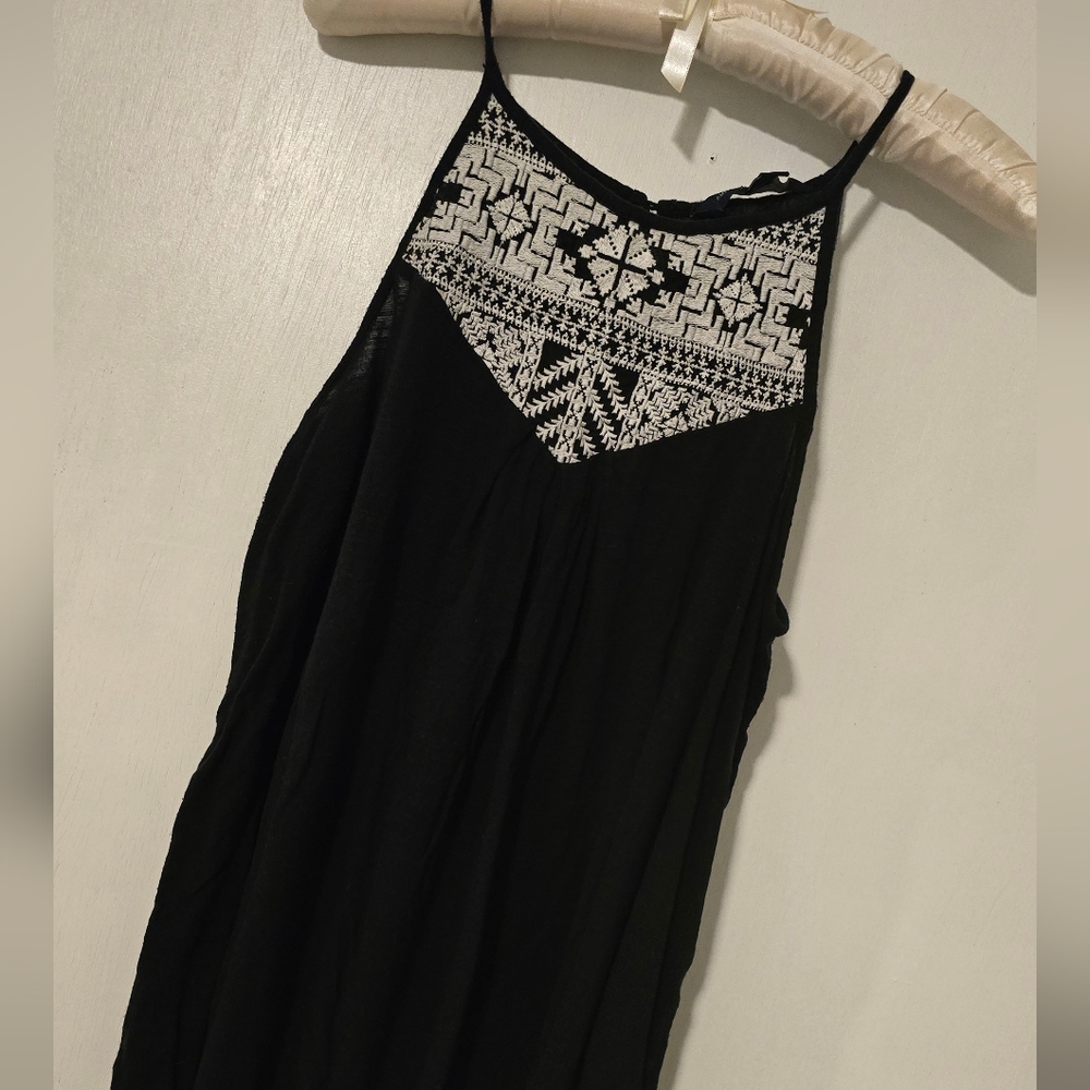American Eagle Black and White Tank